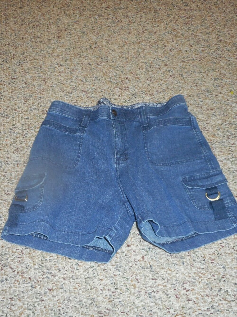 LEE -JEAN SHORTS, sz 10, bucket style pockets in front, blue